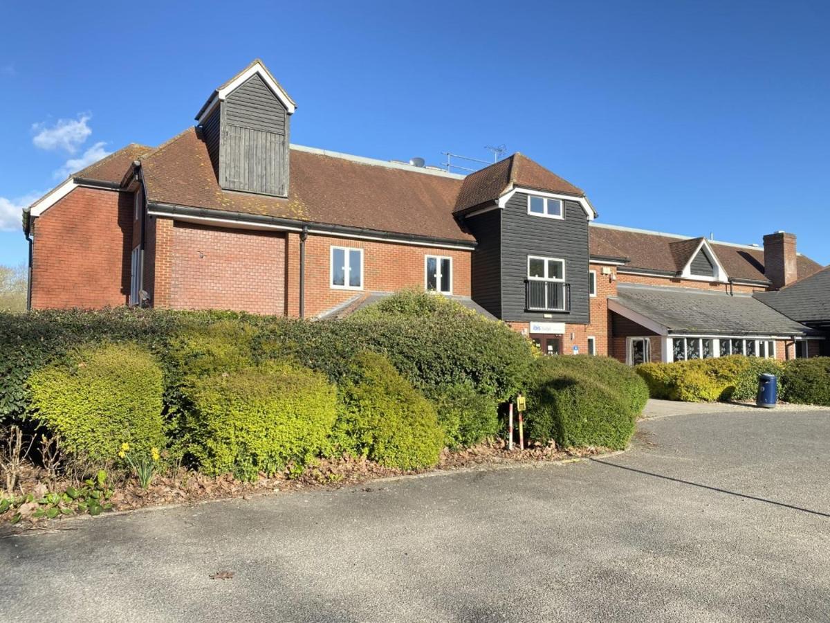 Ibis Budget Stansted Bishops Stortford Birchanger Екстериор снимка