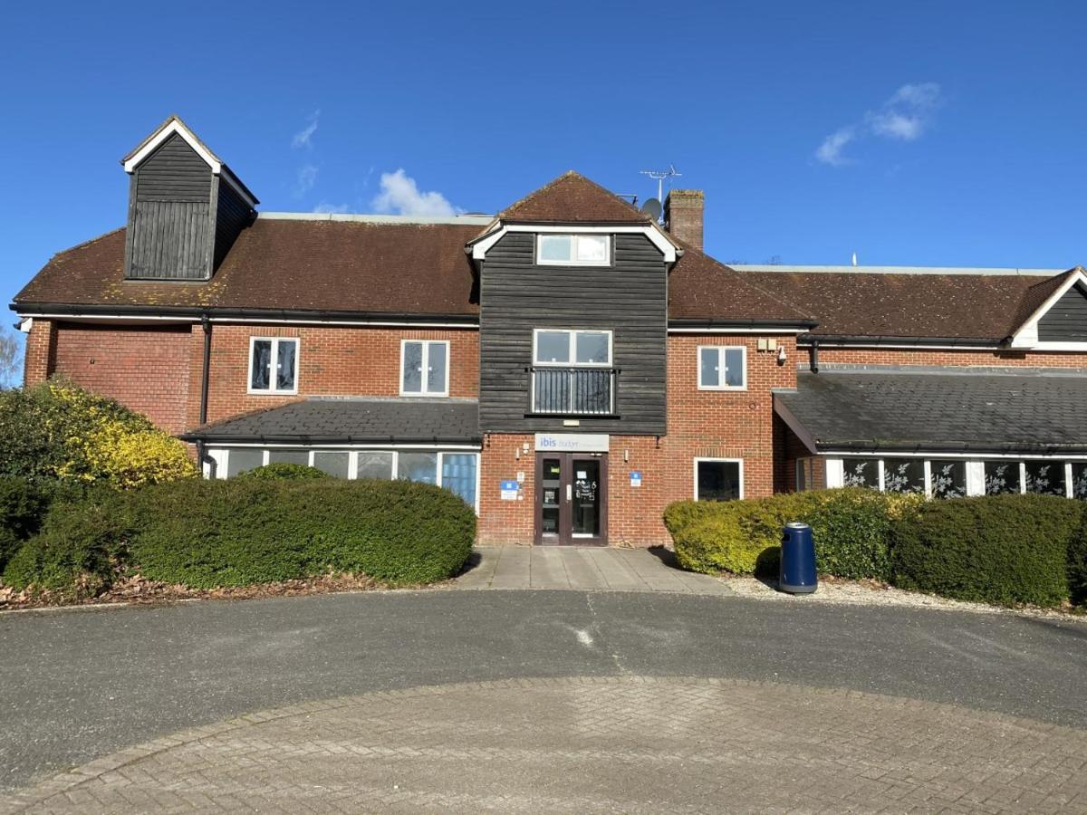 Ibis Budget Stansted Bishops Stortford Birchanger Екстериор снимка