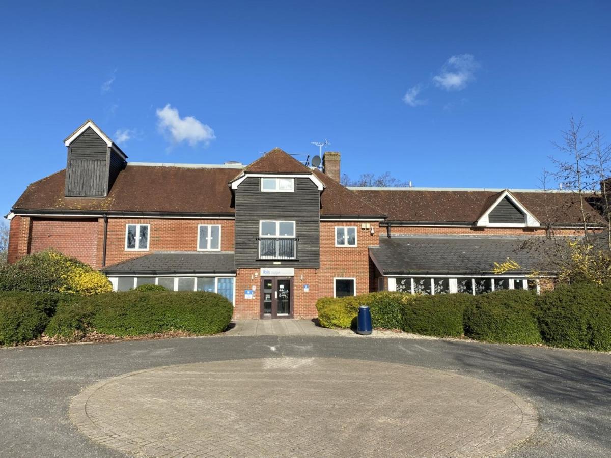 Ibis Budget Stansted Bishops Stortford Birchanger Екстериор снимка
