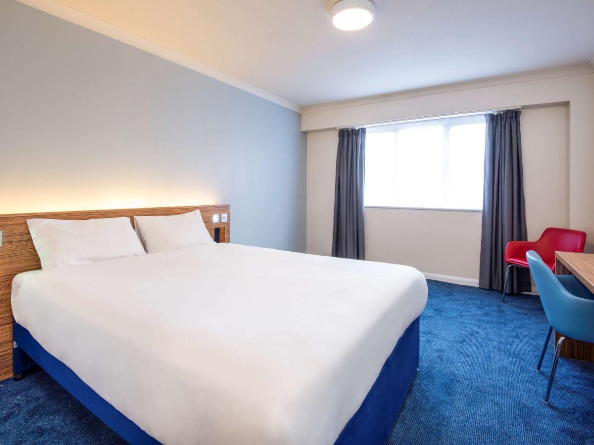 Ibis Budget Stansted Bishops Stortford Birchanger Екстериор снимка